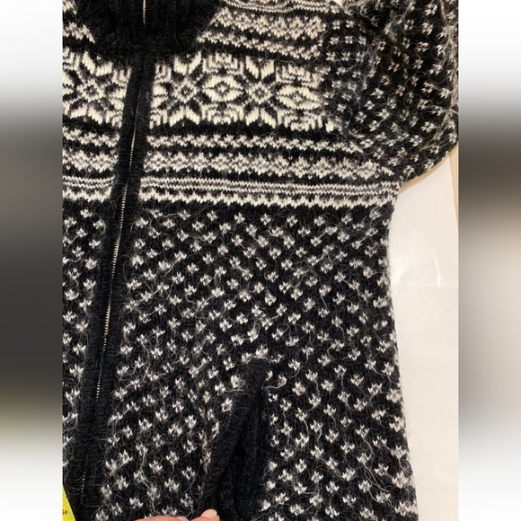 Jones NY Sport | Wool Blend Fair Isle Nordic Print Black White Cardigan Sweater - Picture 4 of 8